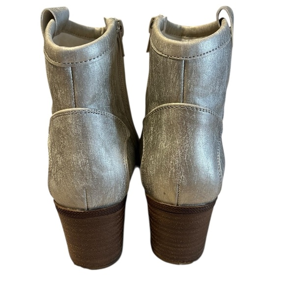 Dirty Laundry Gold Western Style Heeled Booties Size 7 1/2 - Picture 4 of 5